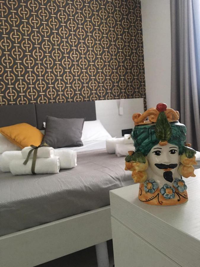 シラクーサ タリヤ ラグジュアリー ルームズ Bed & Breakfast エクステリア 写真