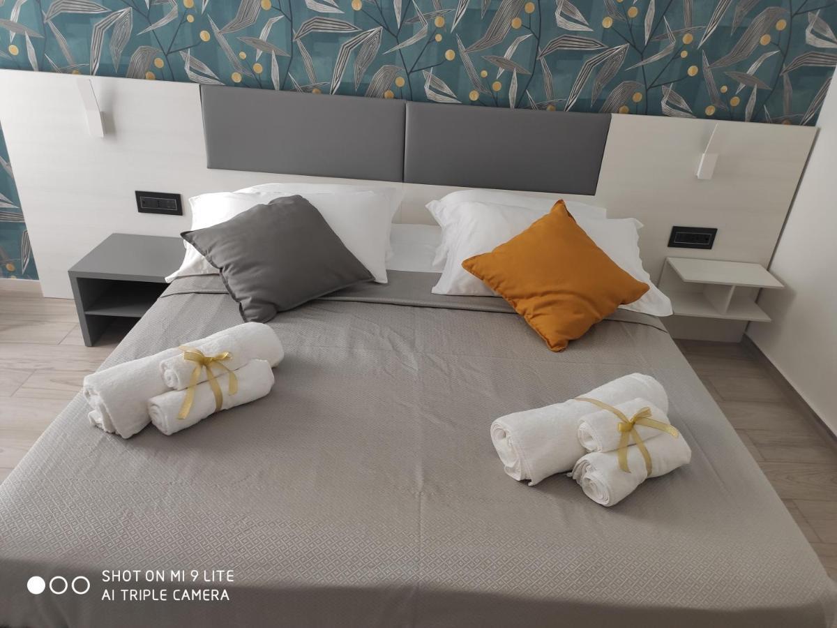 シラクーサ タリヤ ラグジュアリー ルームズ Bed & Breakfast エクステリア 写真